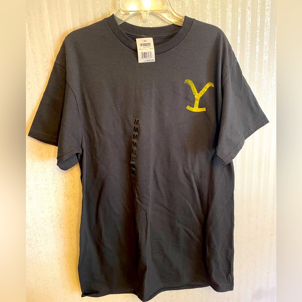 Yellowstone T shirt MEDNew!